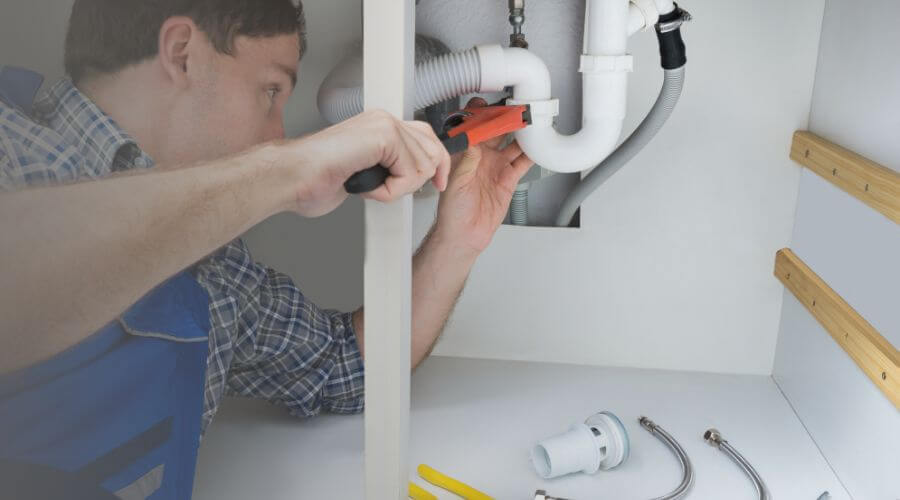 Professional Tankless Water Heater Installation in Arnolds Park, IA